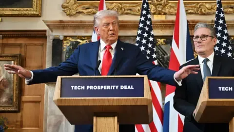 Donald Trump Proposes Keir Starmer Could Deploy Military to Manage UK Boundaries